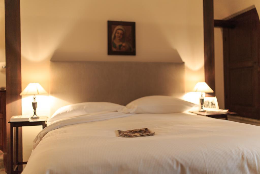 Casa Rosati Hotel Fontecchio Ngoại thất bức ảnh