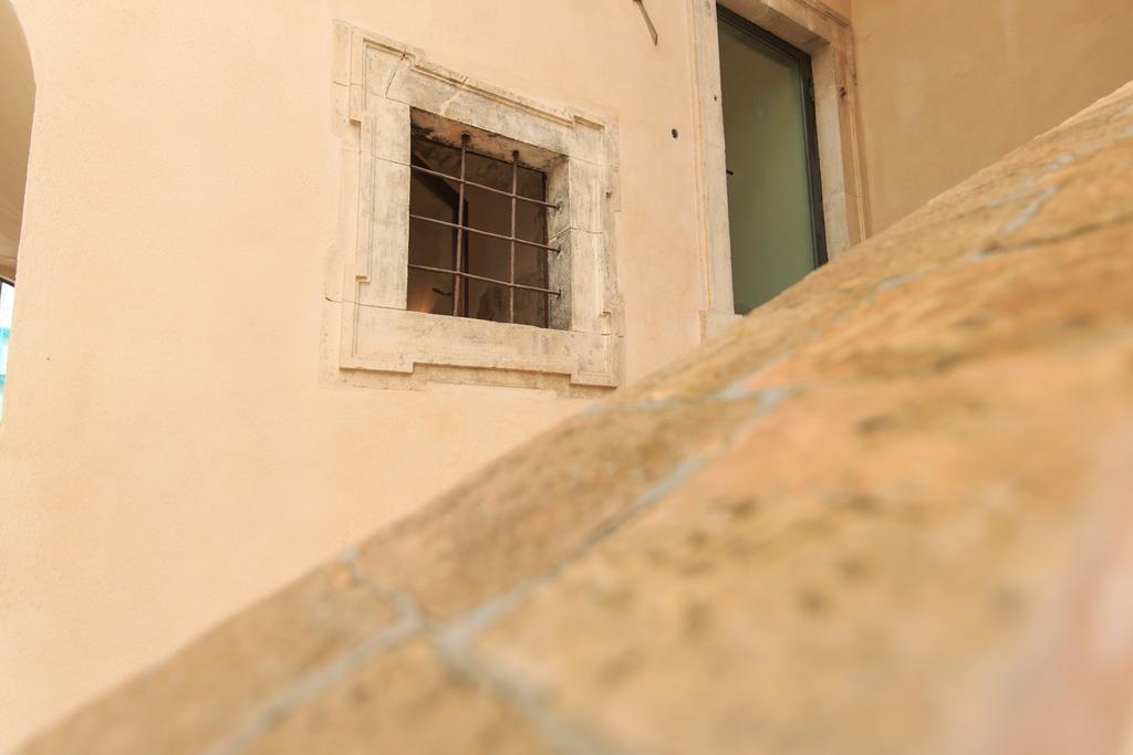 Casa Rosati Hotel Fontecchio Ngoại thất bức ảnh
